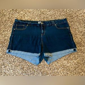 Paris Blues Plus Size Women's Blue Low Rise Fringe Shorts Denim- Size: 24